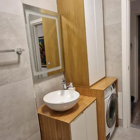 Apartman In Tirana, Near Sheshi Wilson *